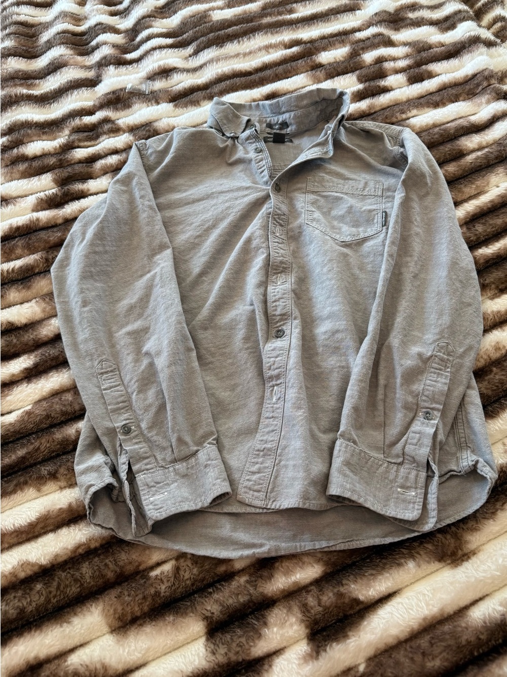 Eddie Bauer Light Gray Casual Button-Down Shirt